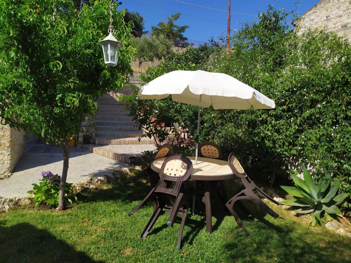 Il Giardino Dei Semplici B&B Caulonia Exteriér fotografie