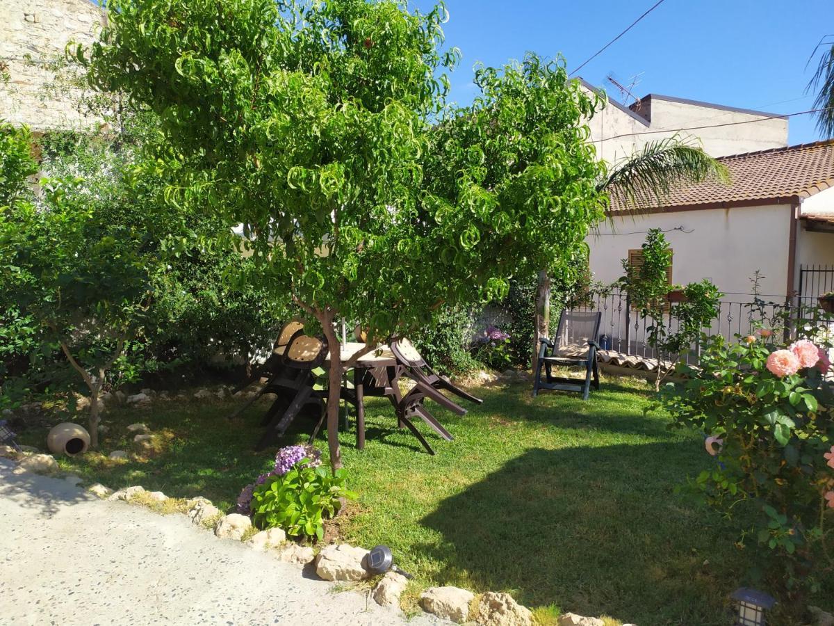Il Giardino Dei Semplici B&B Caulonia Exteriér fotografie